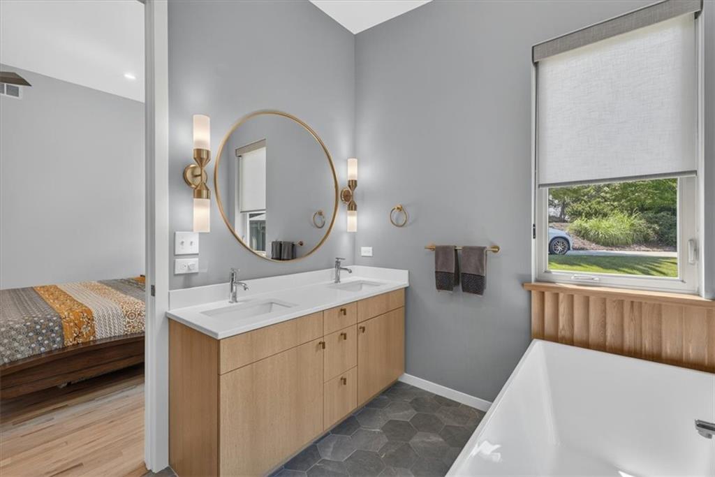 10600 Chateau Lane