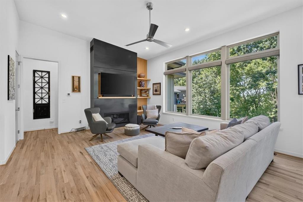 10600 Chateau Lane