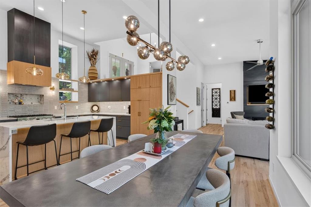 10600 Chateau Lane