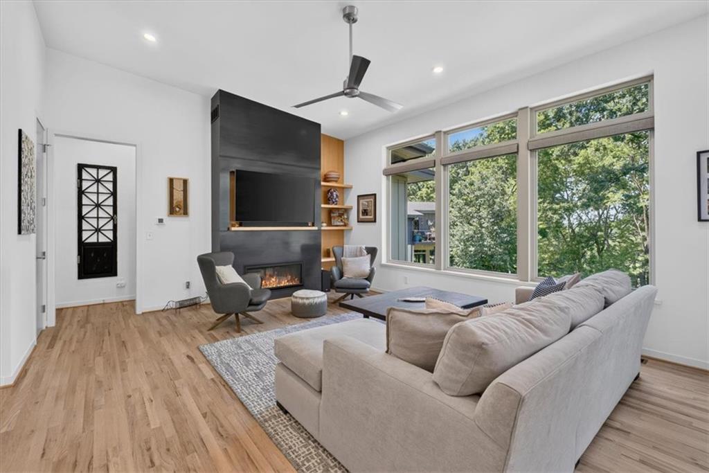 10600 Chateau Lane