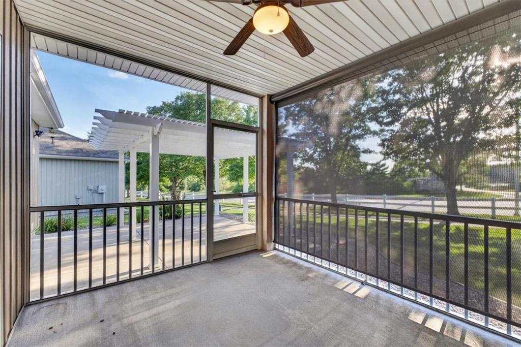4776 SW Leafwing Drive