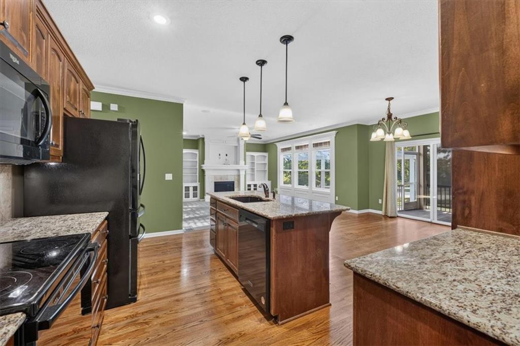 4776 SW Leafwing Drive