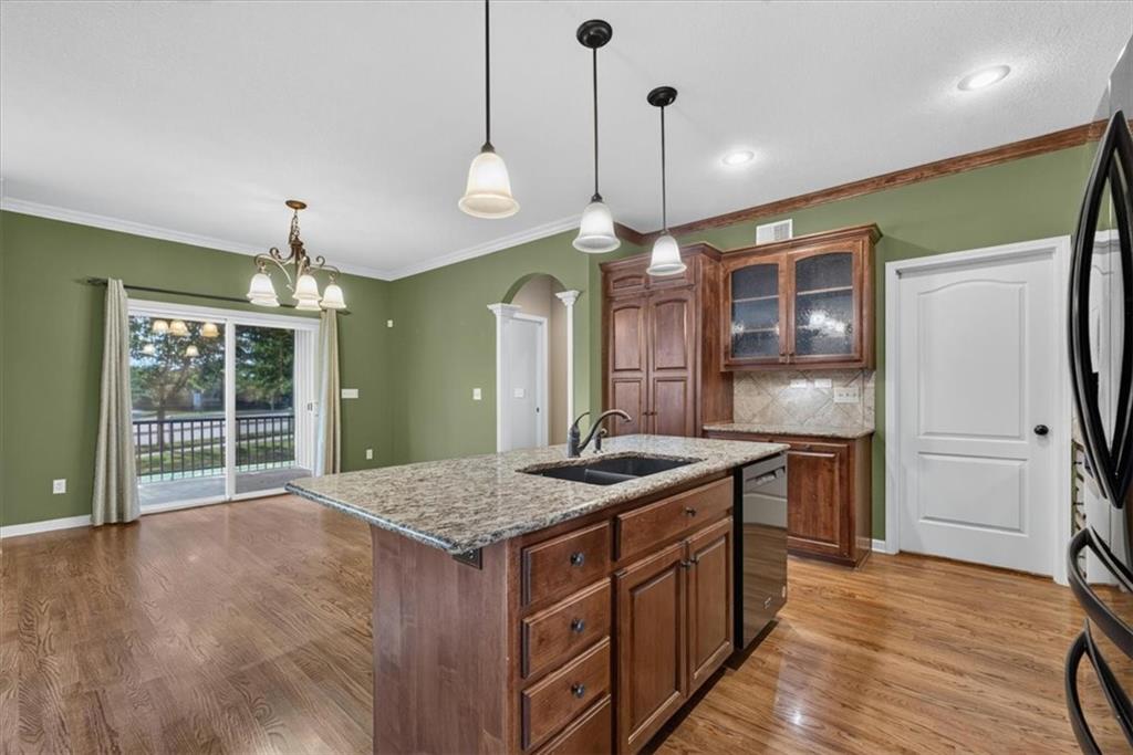 4776 SW Leafwing Drive