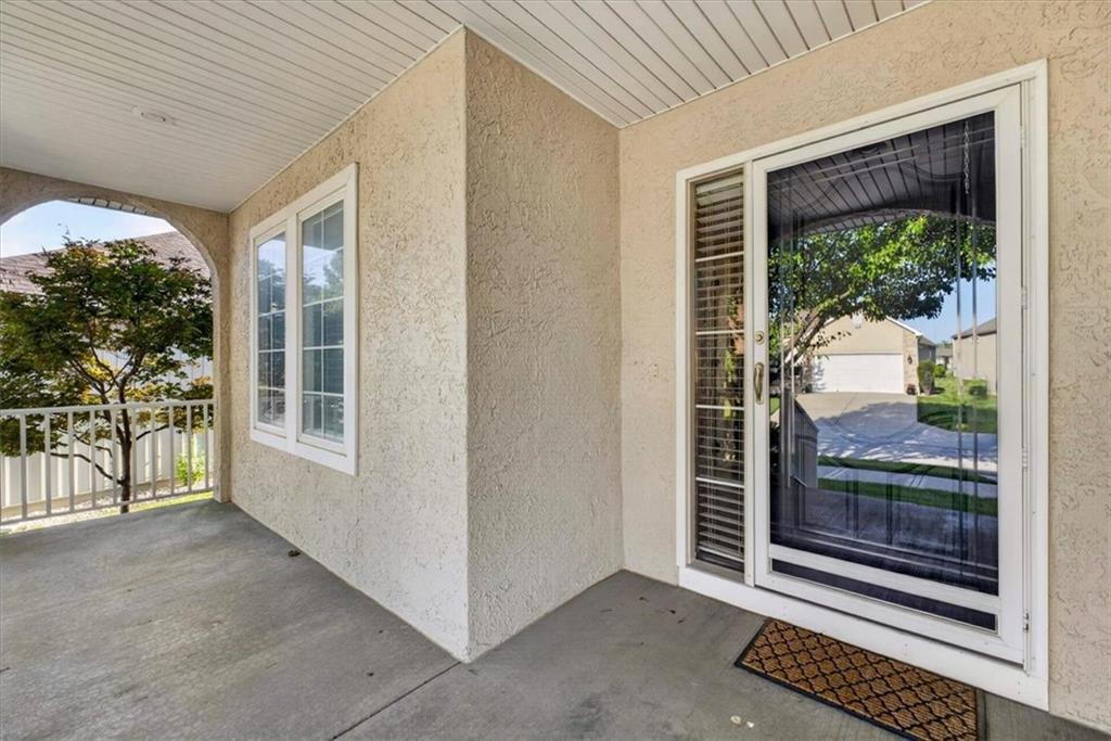 4776 SW Leafwing Drive