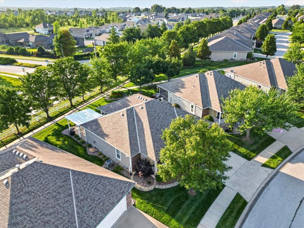 4776 SW Leafwing Drive
