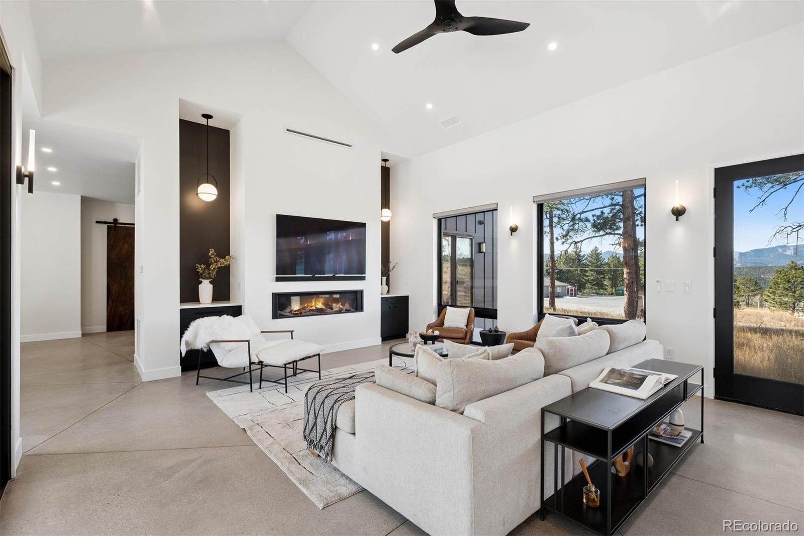 16 S Mt Vernon Country Club Road