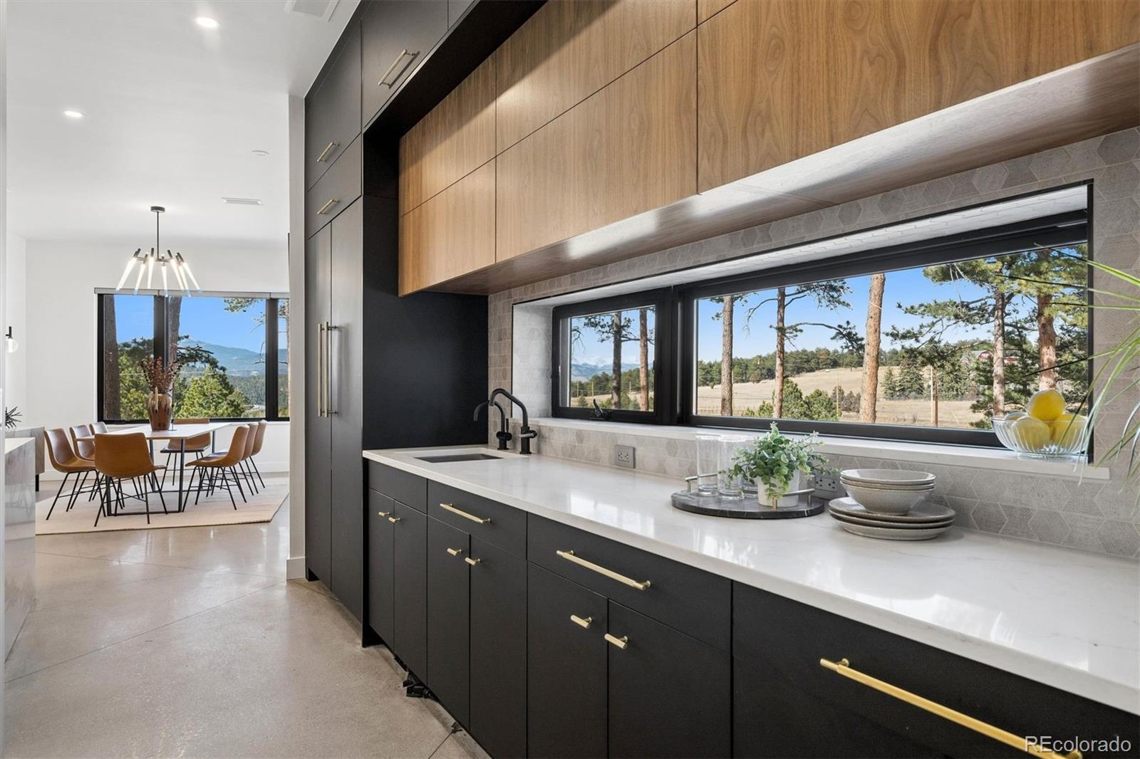 16 S Mt Vernon Country Club Road