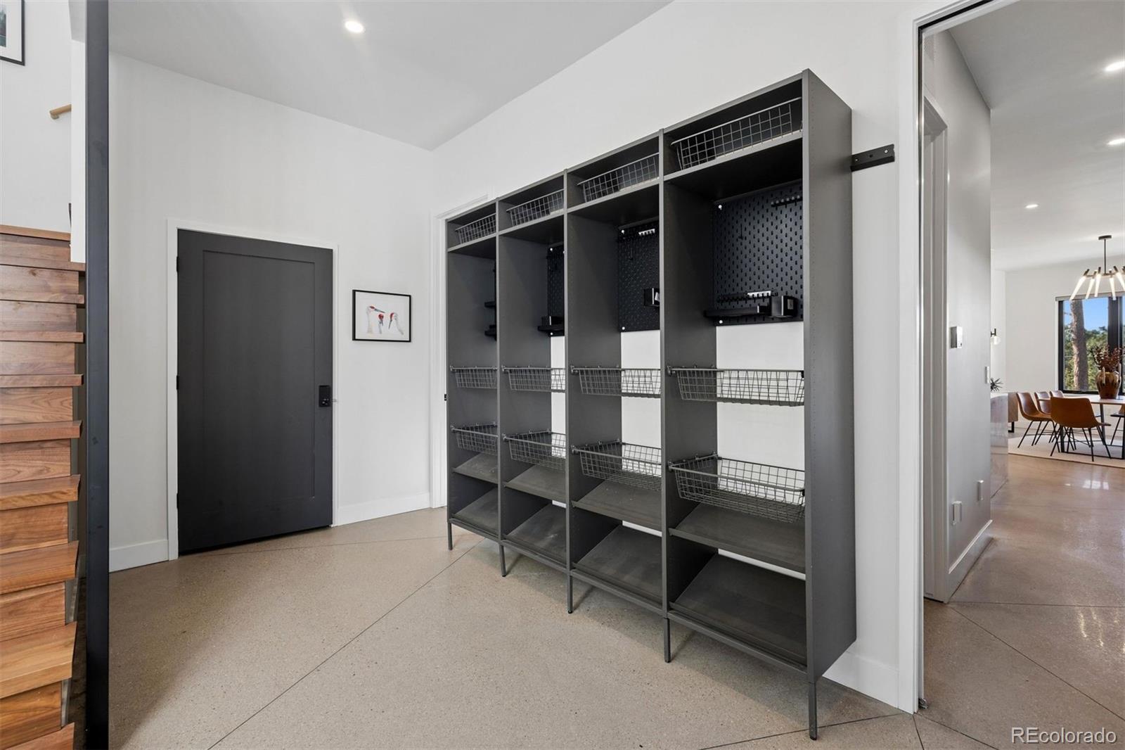 16 S Mt Vernon Country Club Road