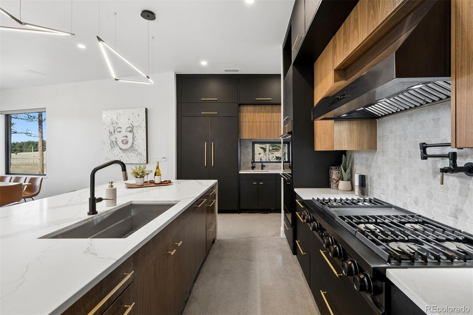 16 S Mt Vernon Country Club Road