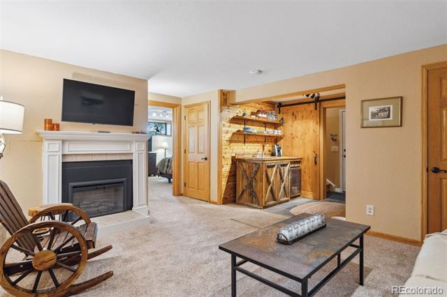 7282 Silverhorn Drive