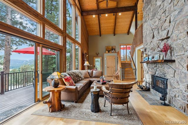 7282 Silverhorn Drive