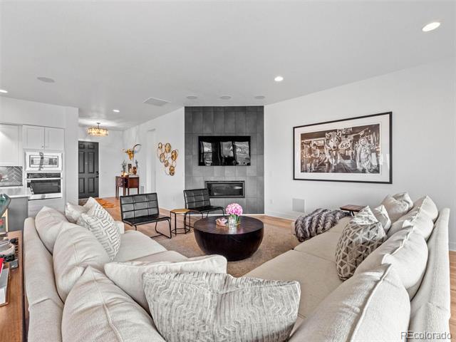 18472 W 95th Place