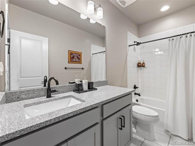 18472 W 95th Place