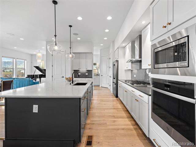 18472 W 95th Place