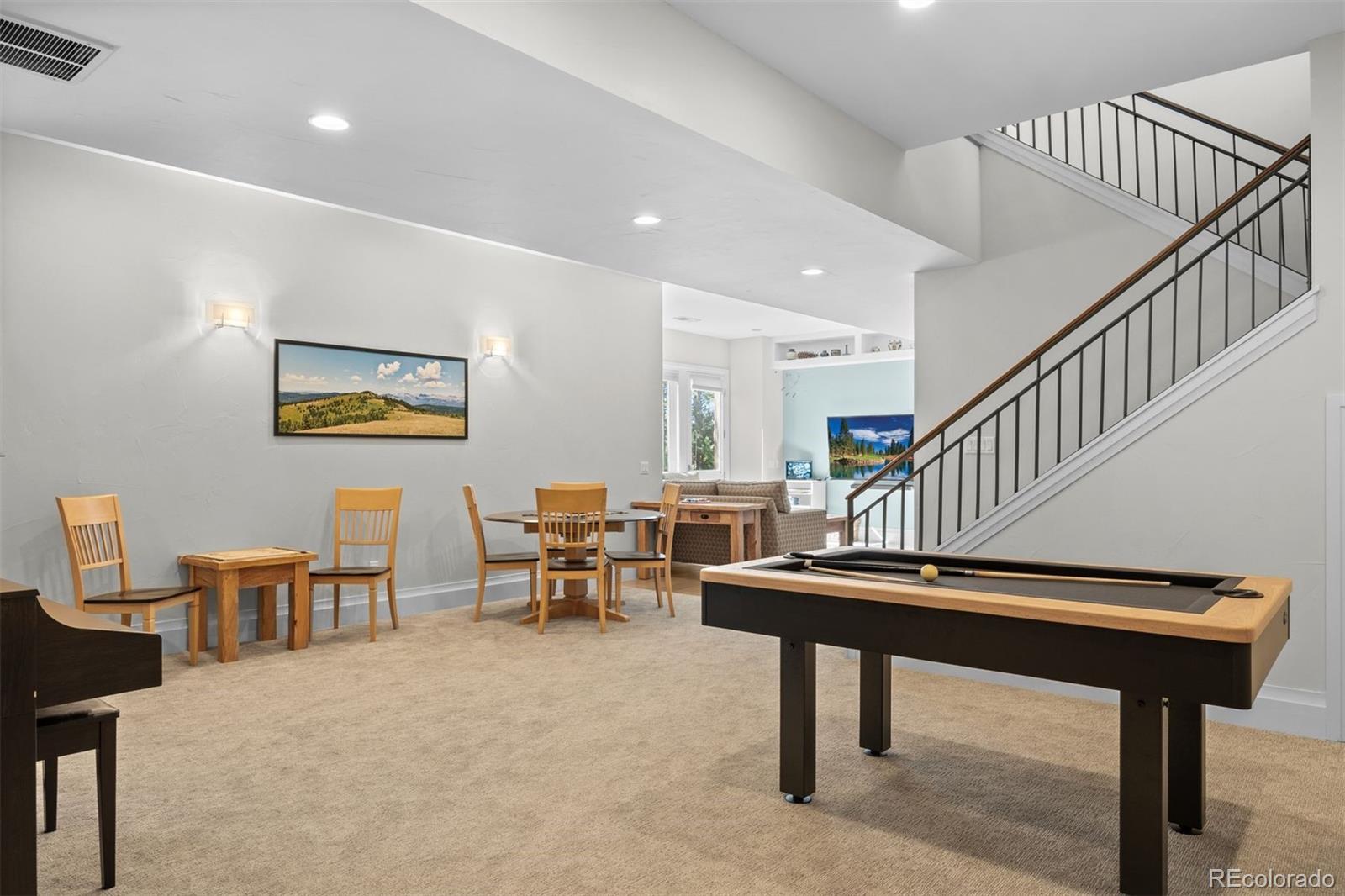 29574 Canterbury Circle