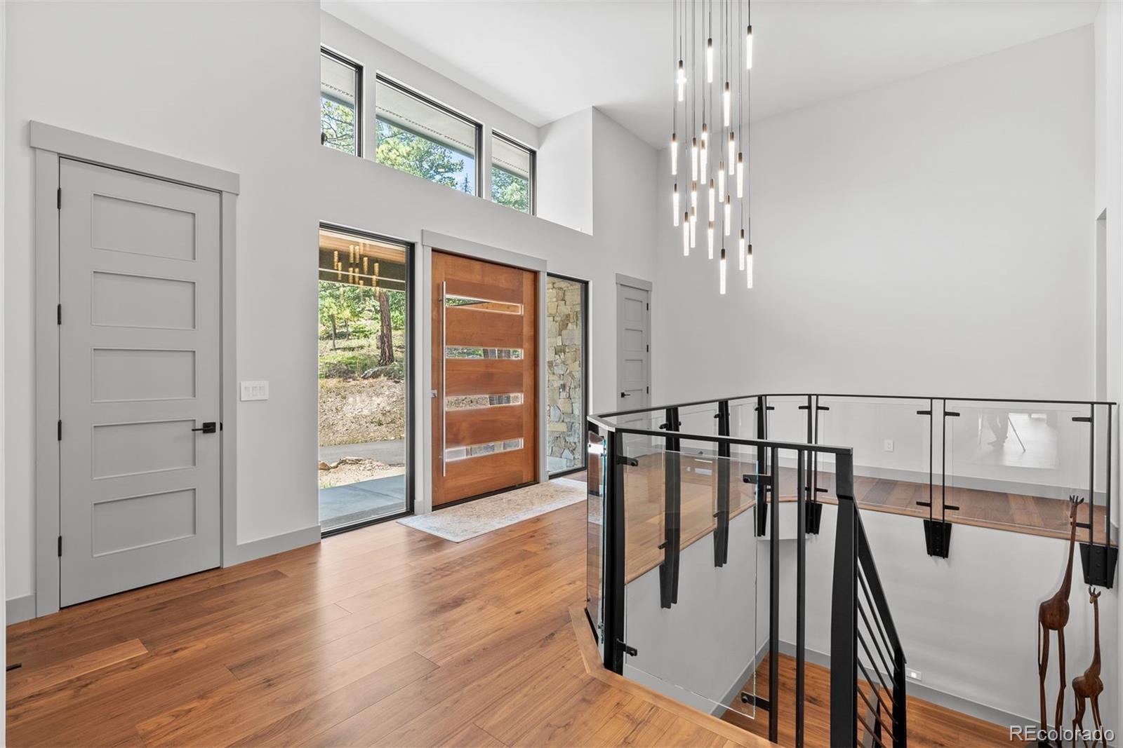 1082 W Meadow Road