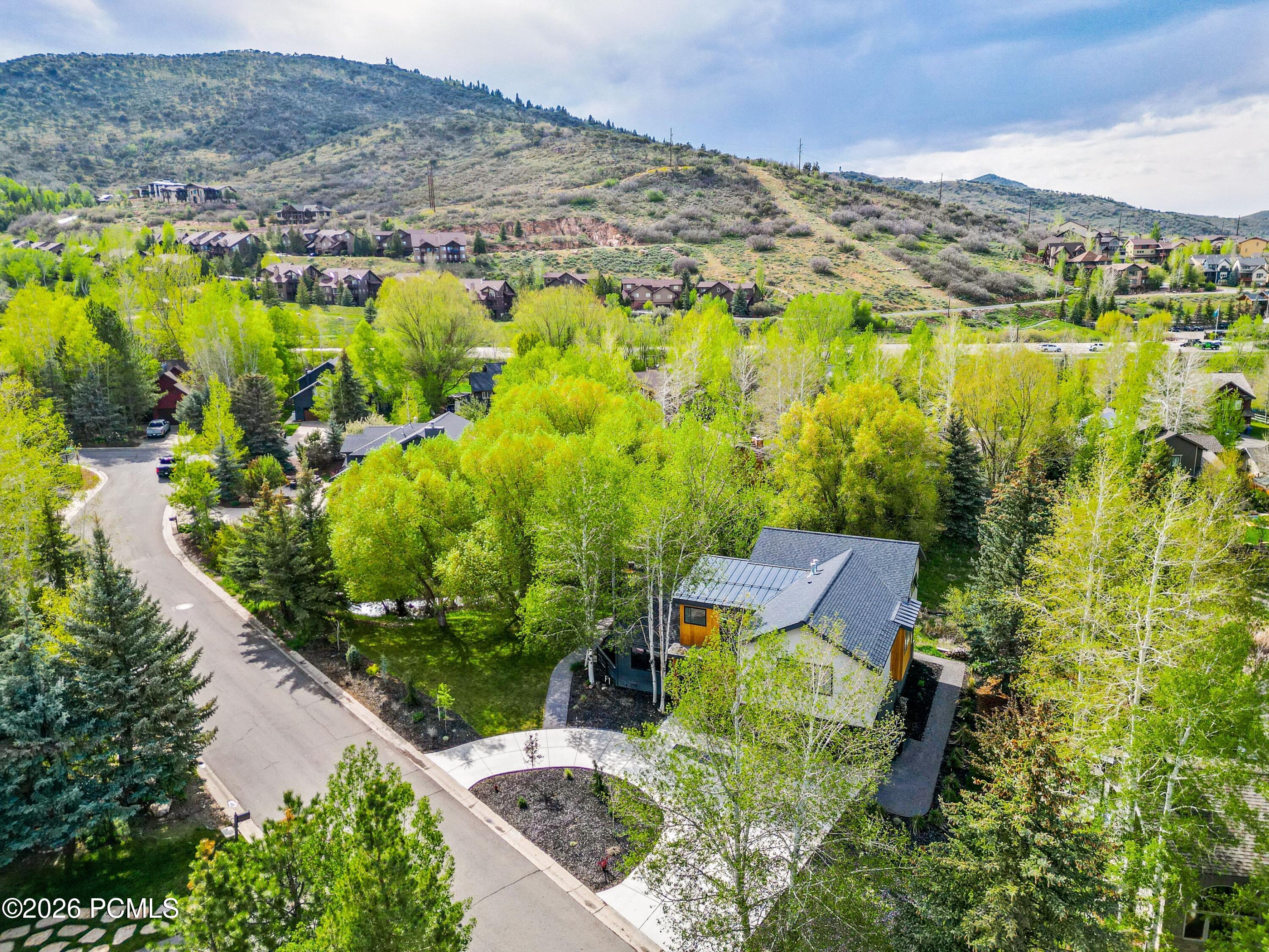 1702 Creek Side Lane