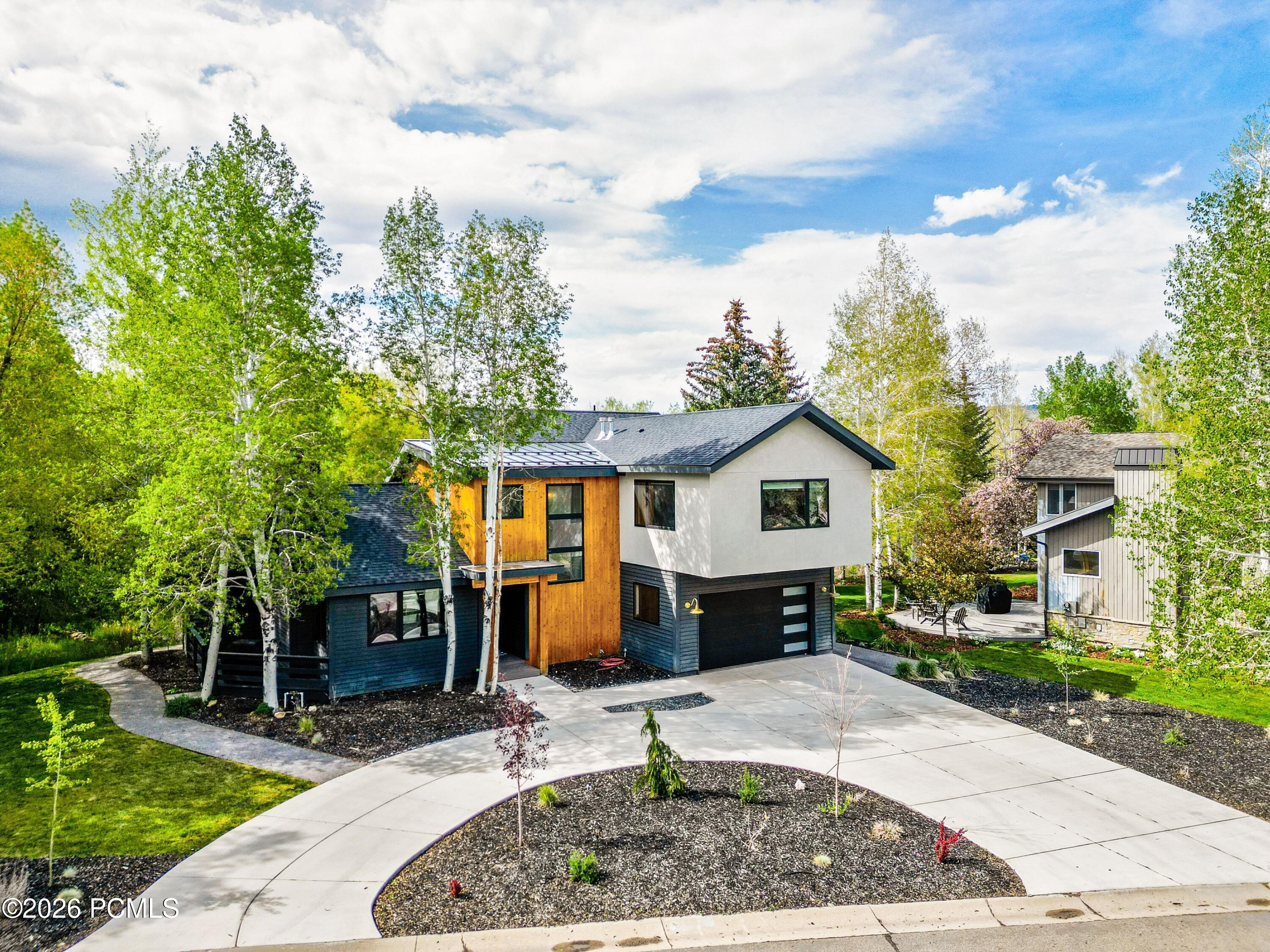 1702 Creek Side Lane