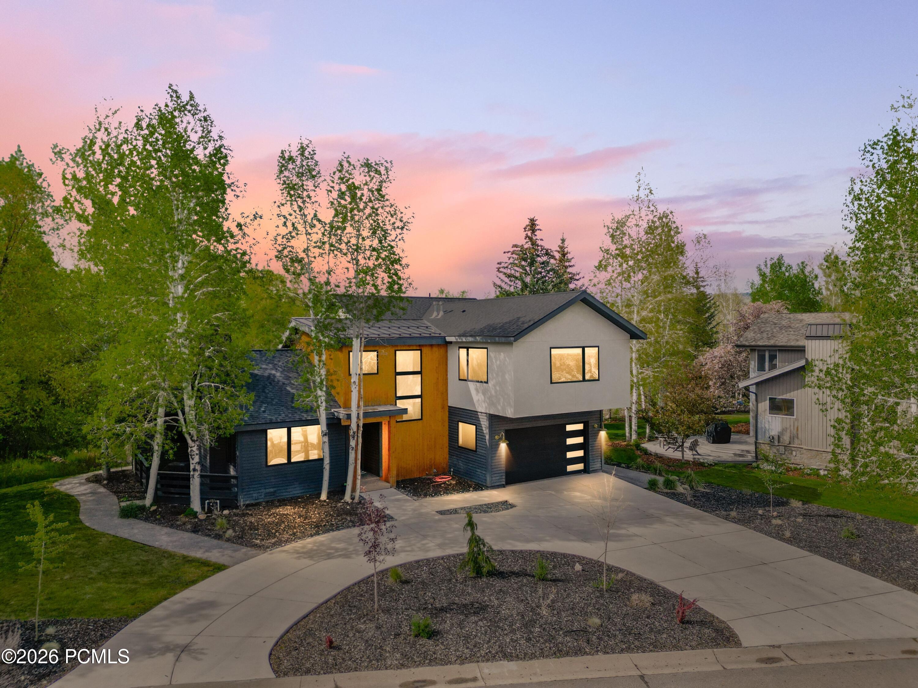 1702 Creek Side Lane