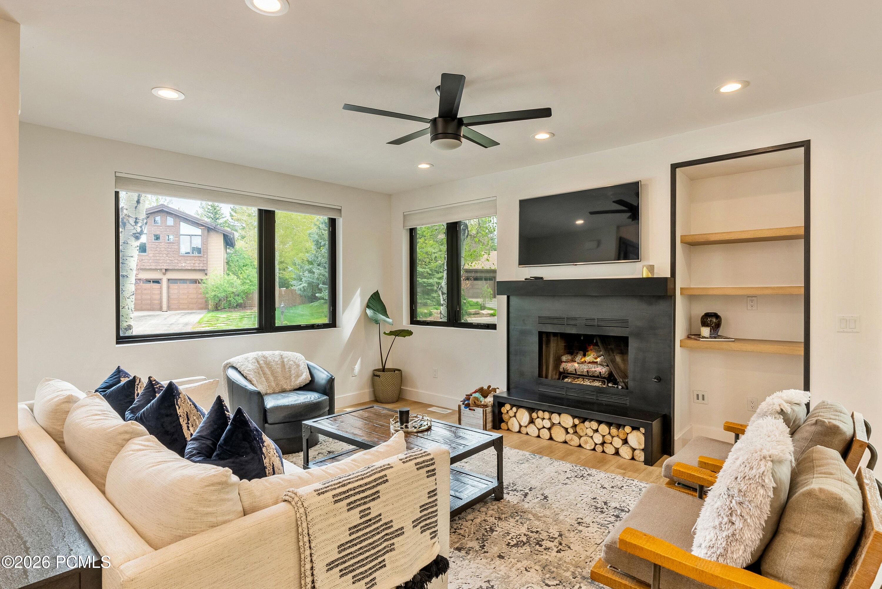 1702 Creek Side Lane