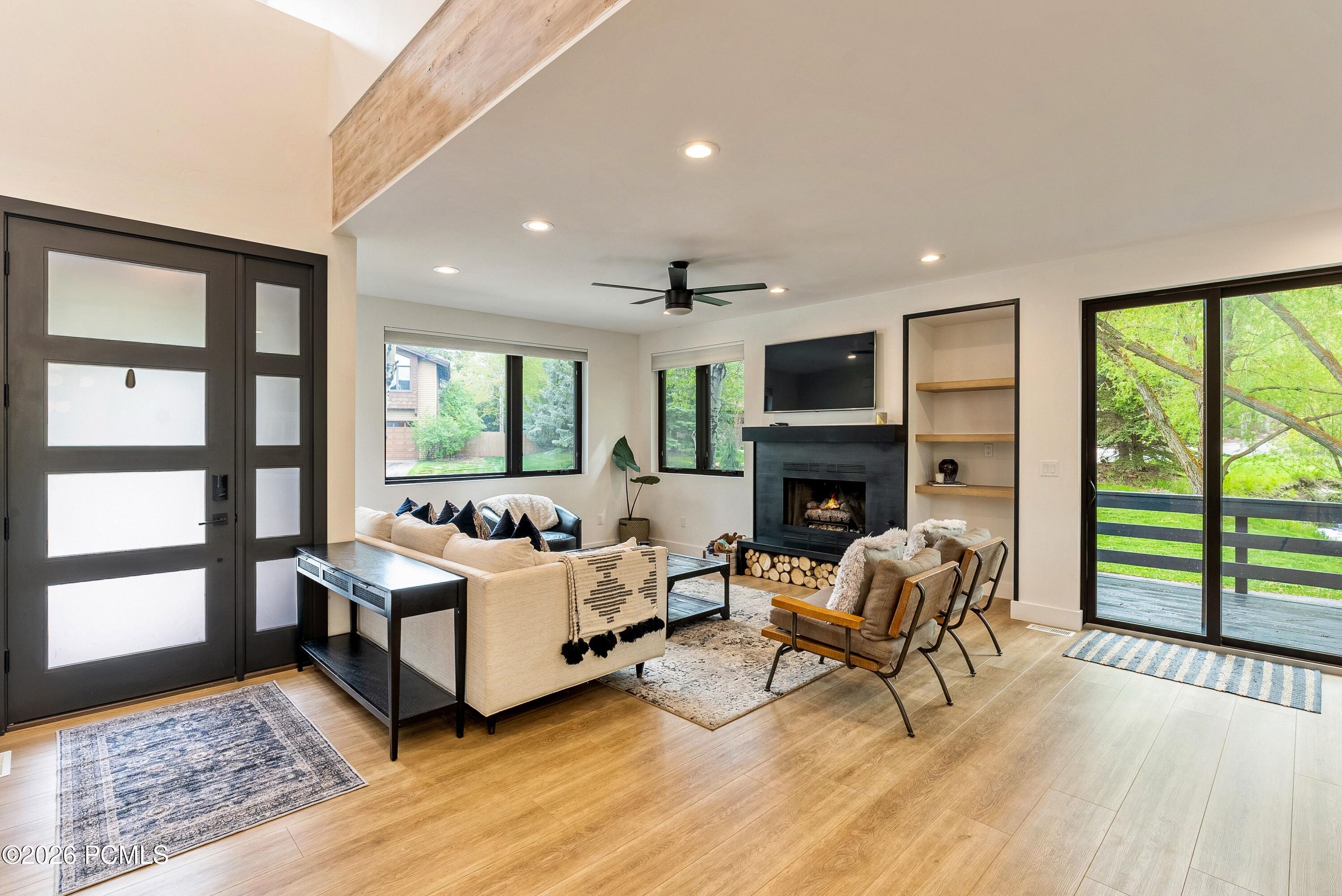 1702 Creek Side Lane