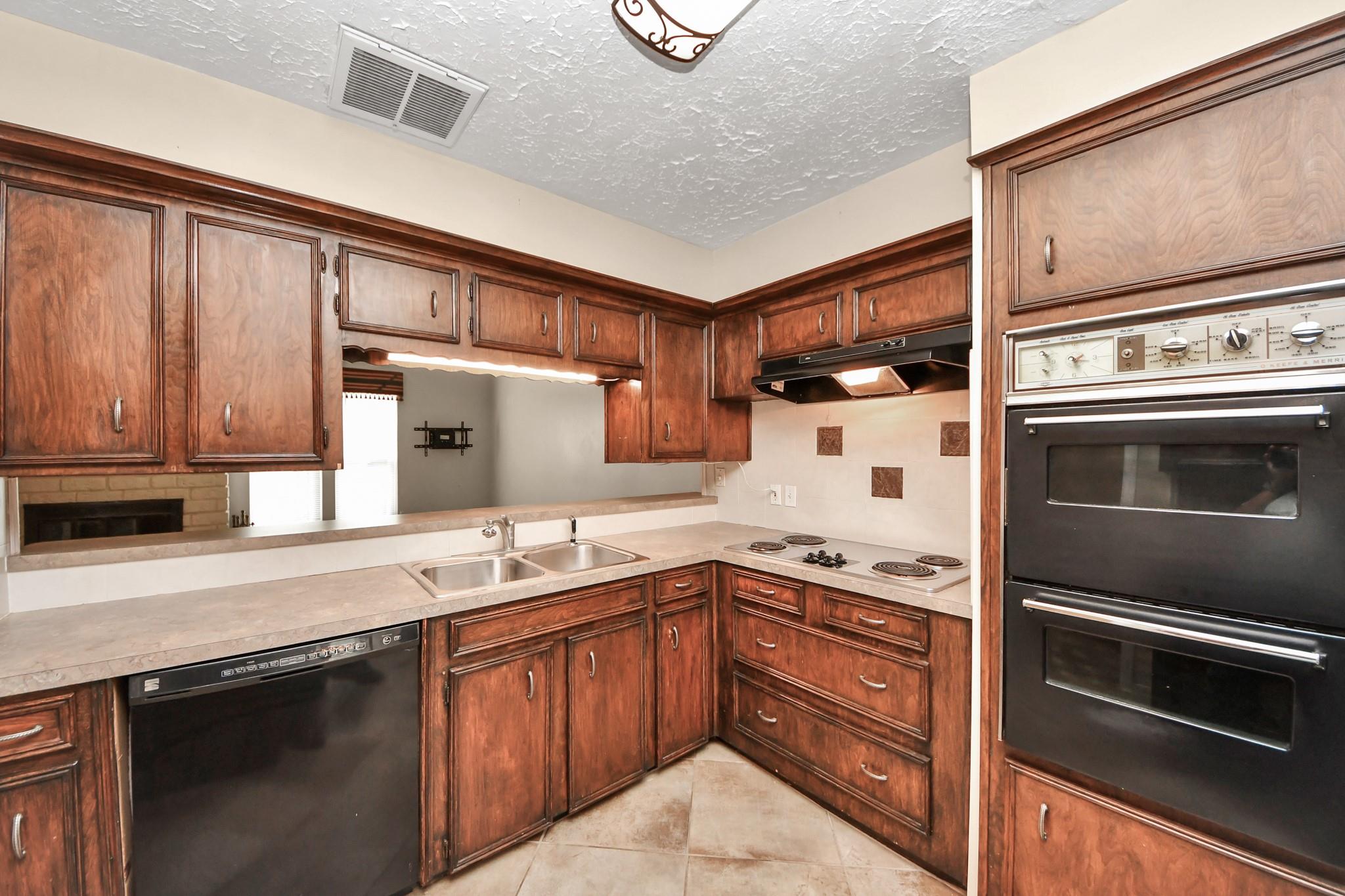 44 Chapparal Court