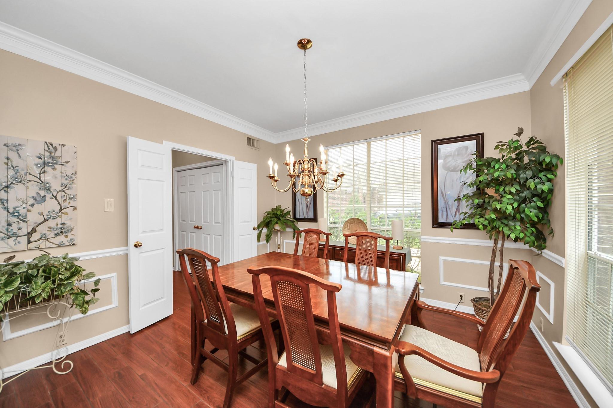 7015 Morningside Drive