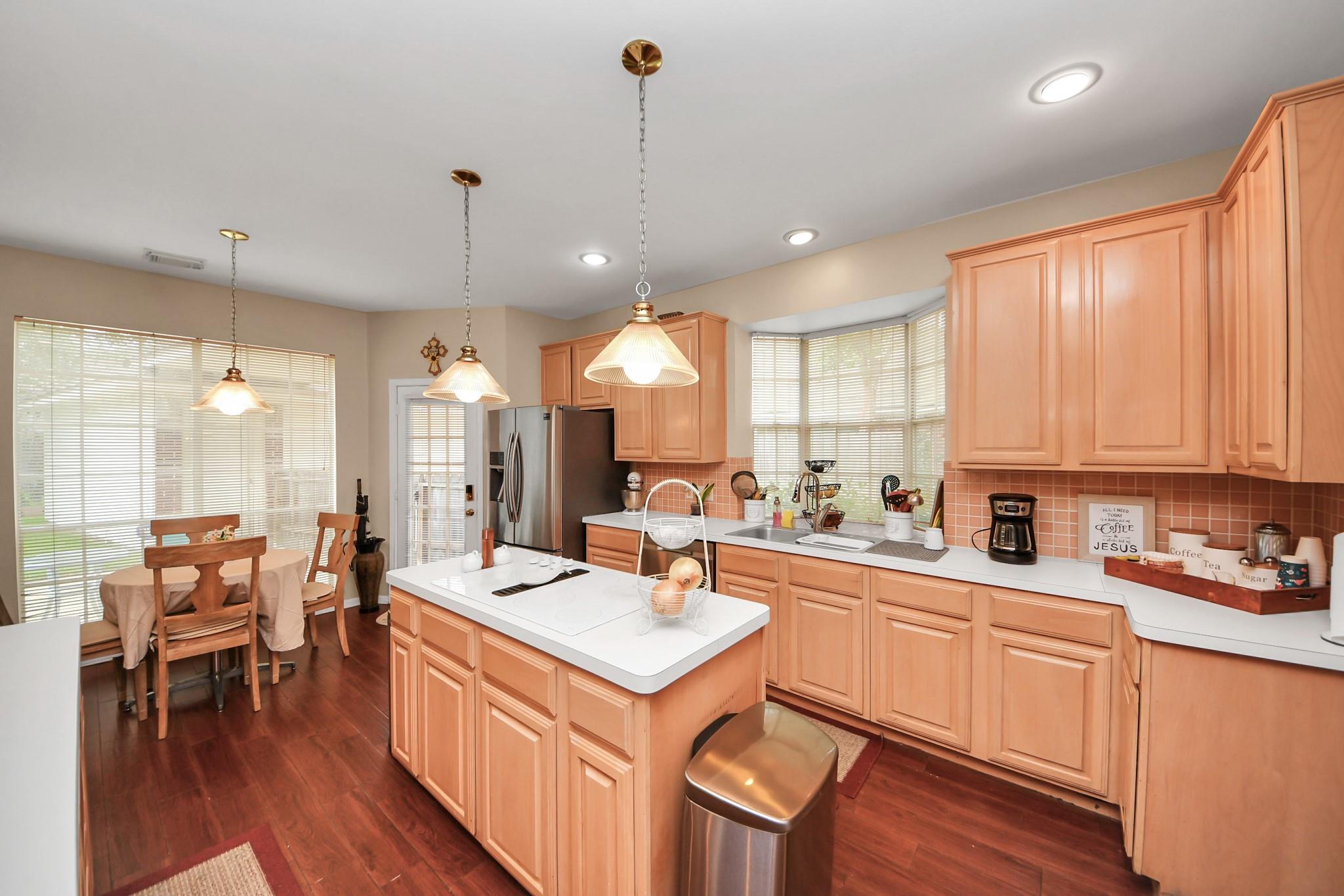 7015 Morningside Drive