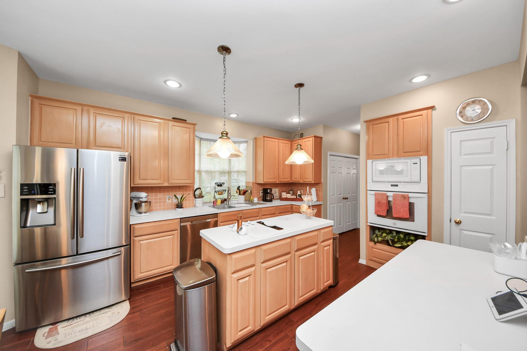 7015 Morningside Drive