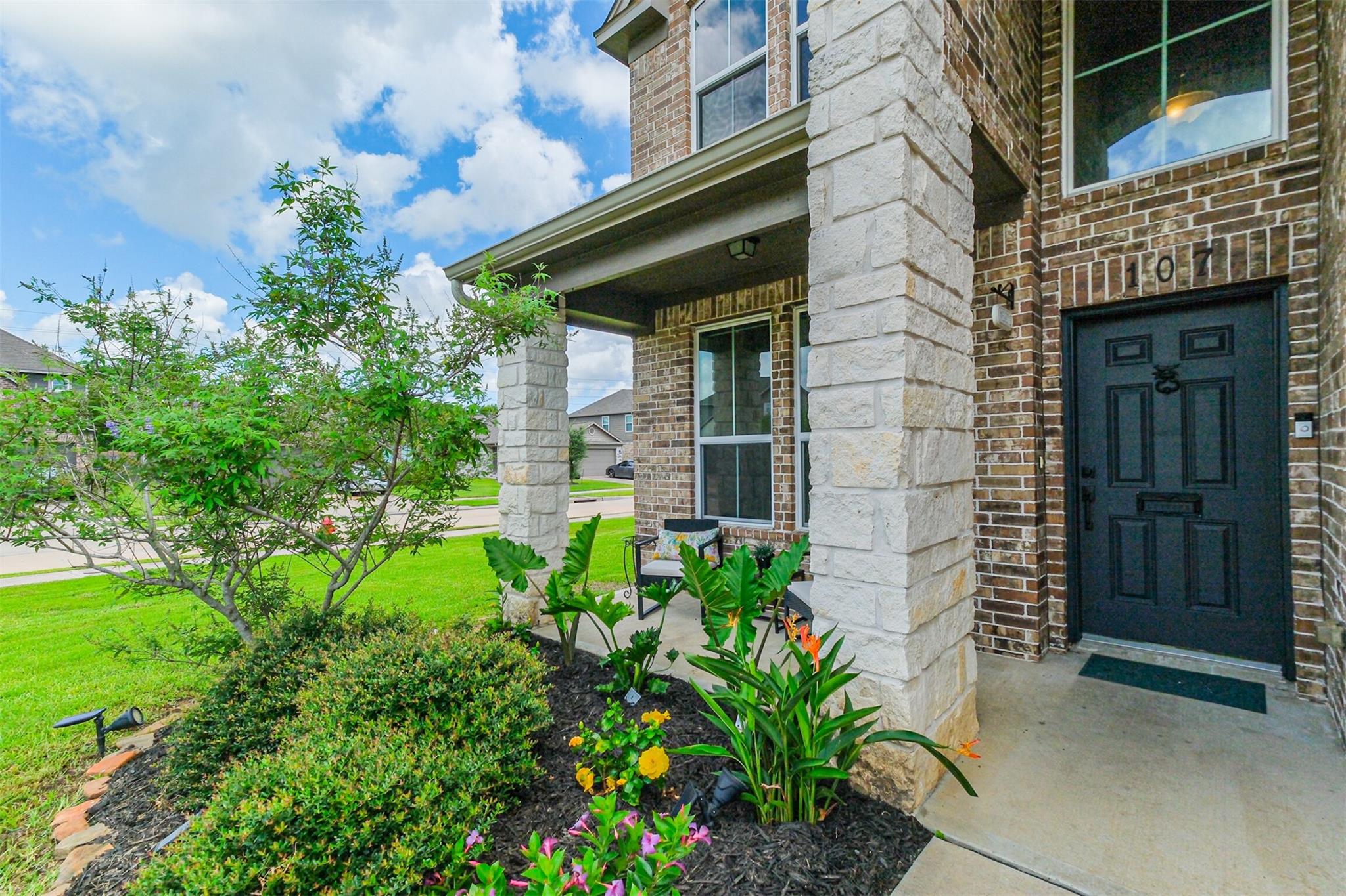 107 Saw Mill Ridge