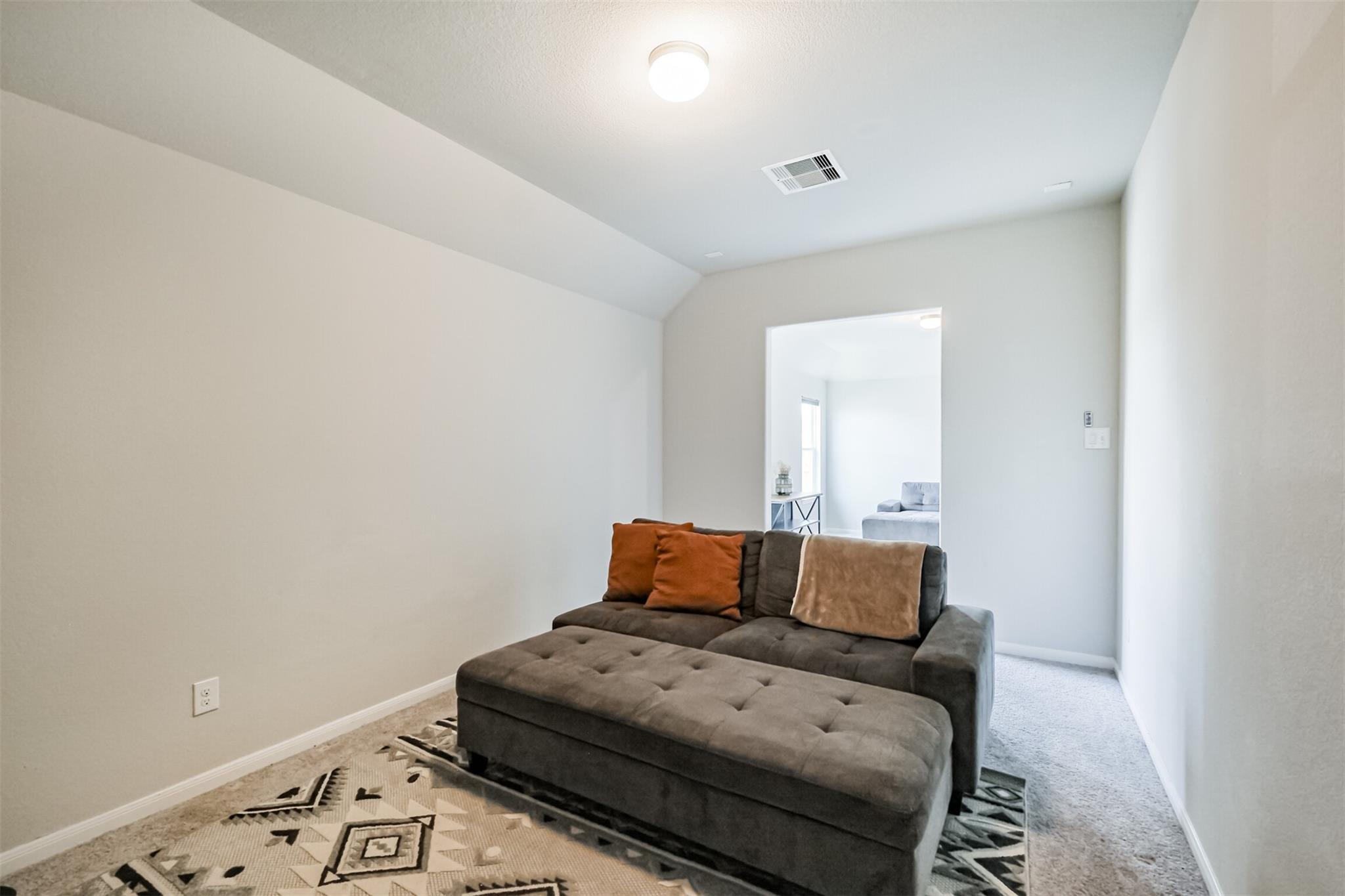 107 Saw Mill Ridge