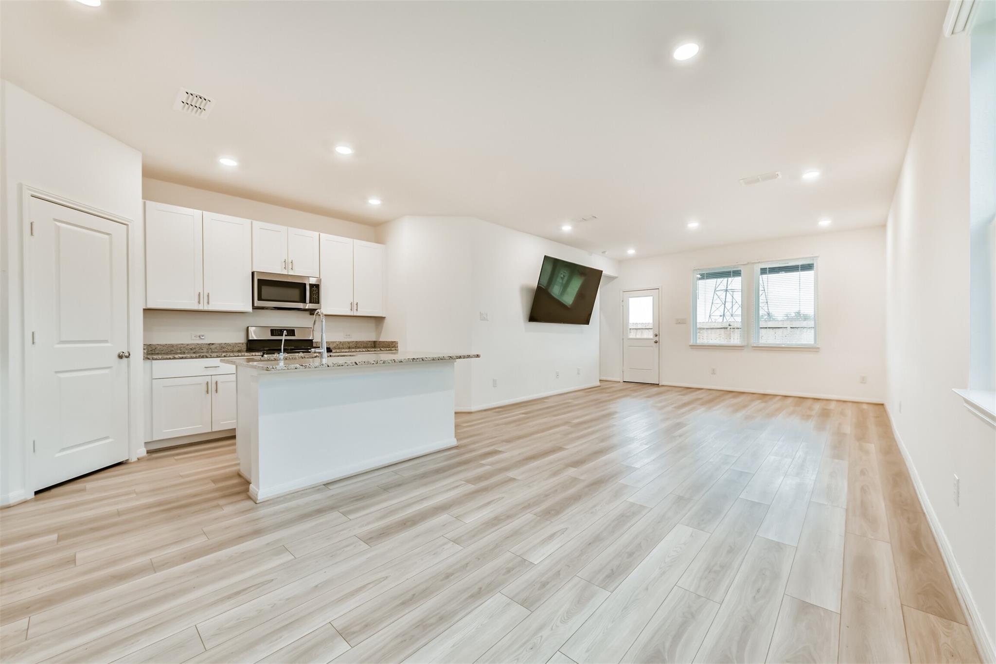 1919 Quiet Garden Lane