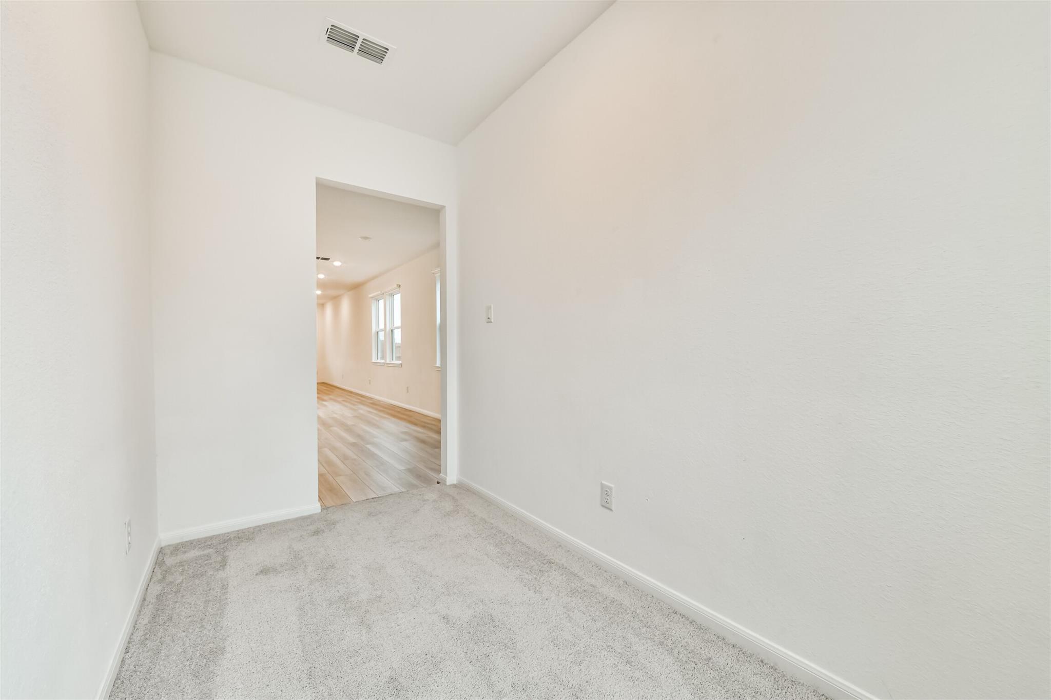 1919 Quiet Garden Lane