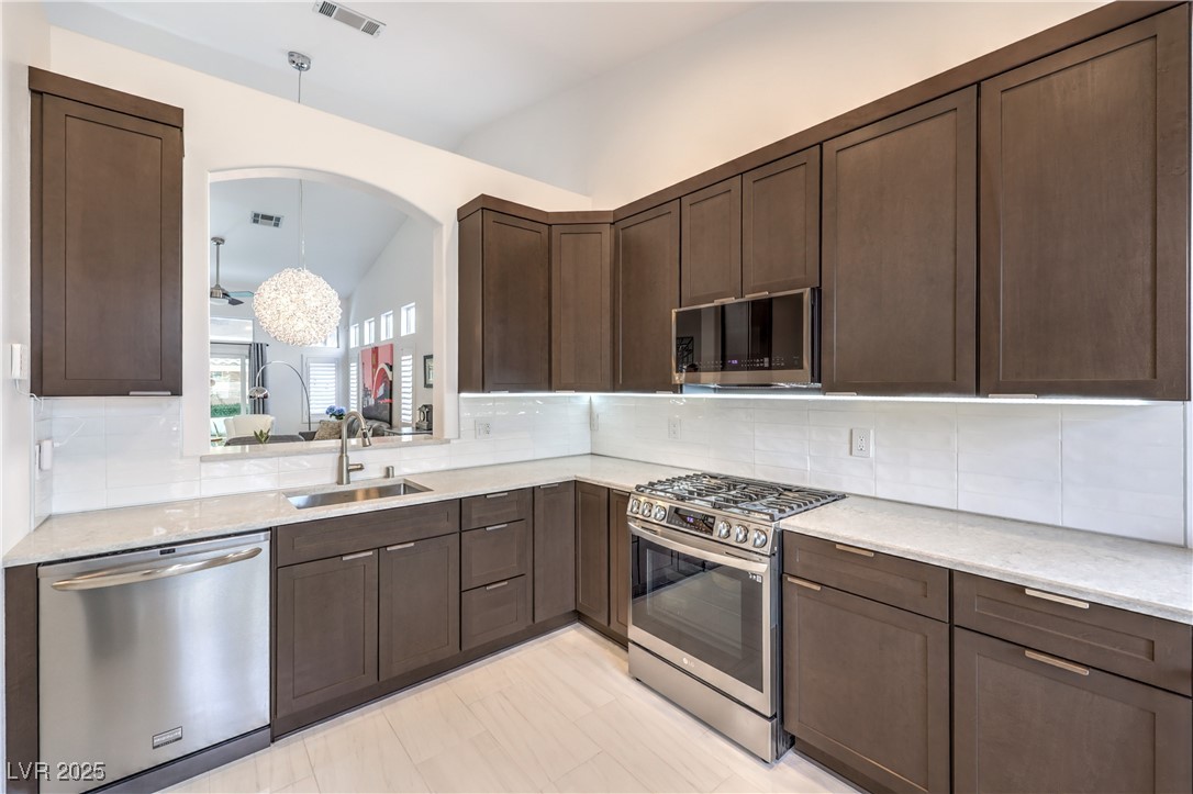 9685 Midnight Sun Avenue