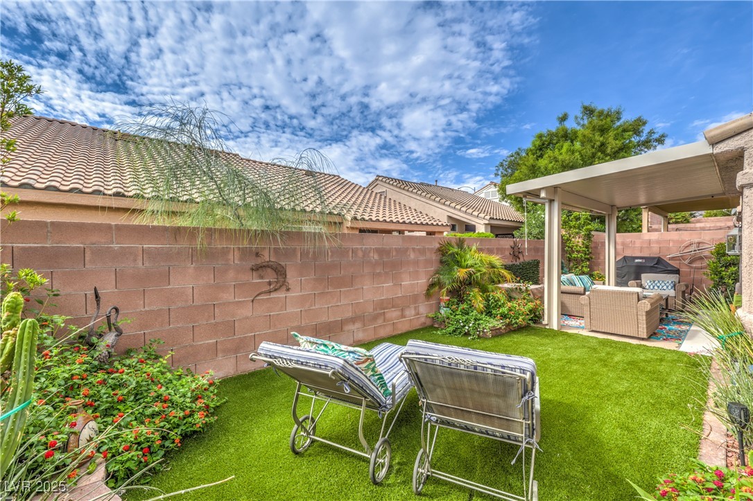 9685 Midnight Sun Avenue