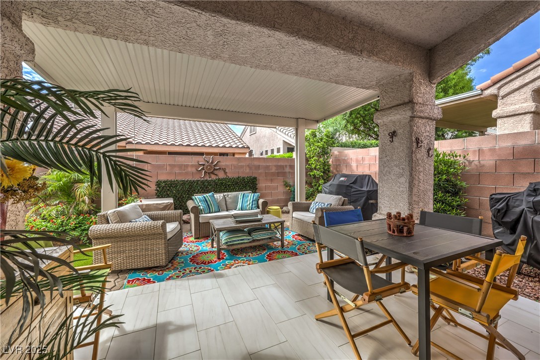 9685 Midnight Sun Avenue