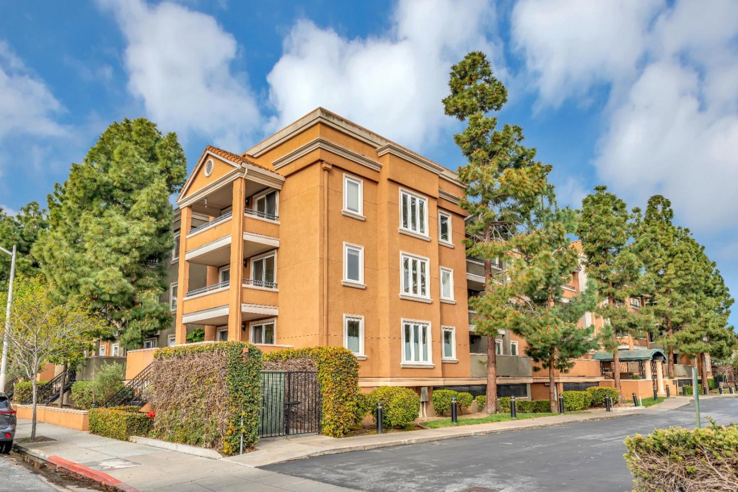 401 S Norfolk ST 310