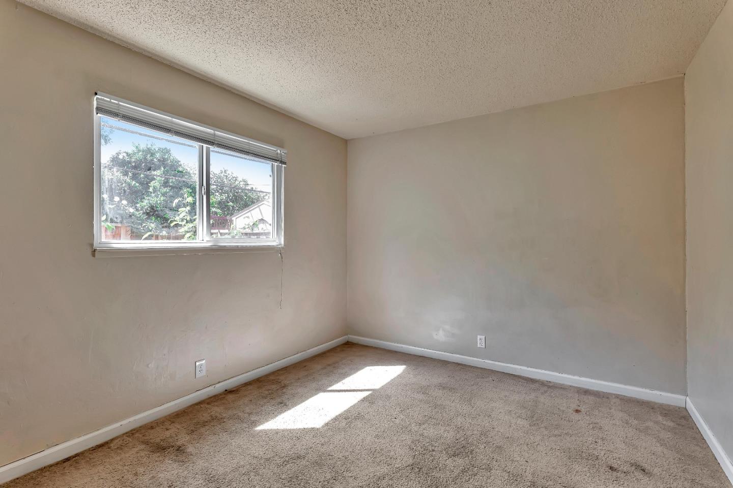 1594 Nickel AVE