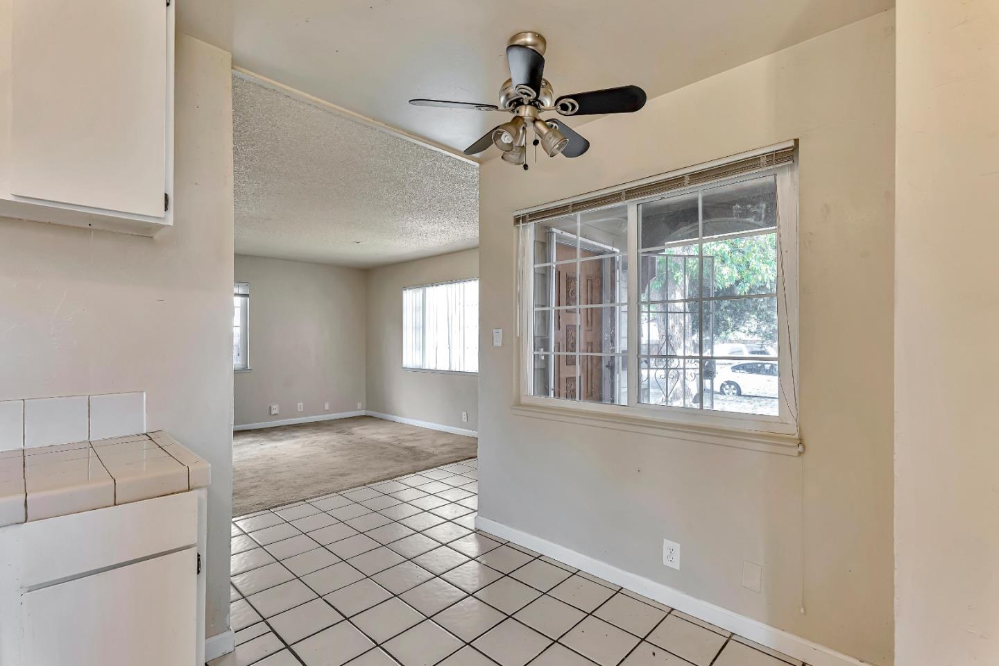1594 Nickel AVE