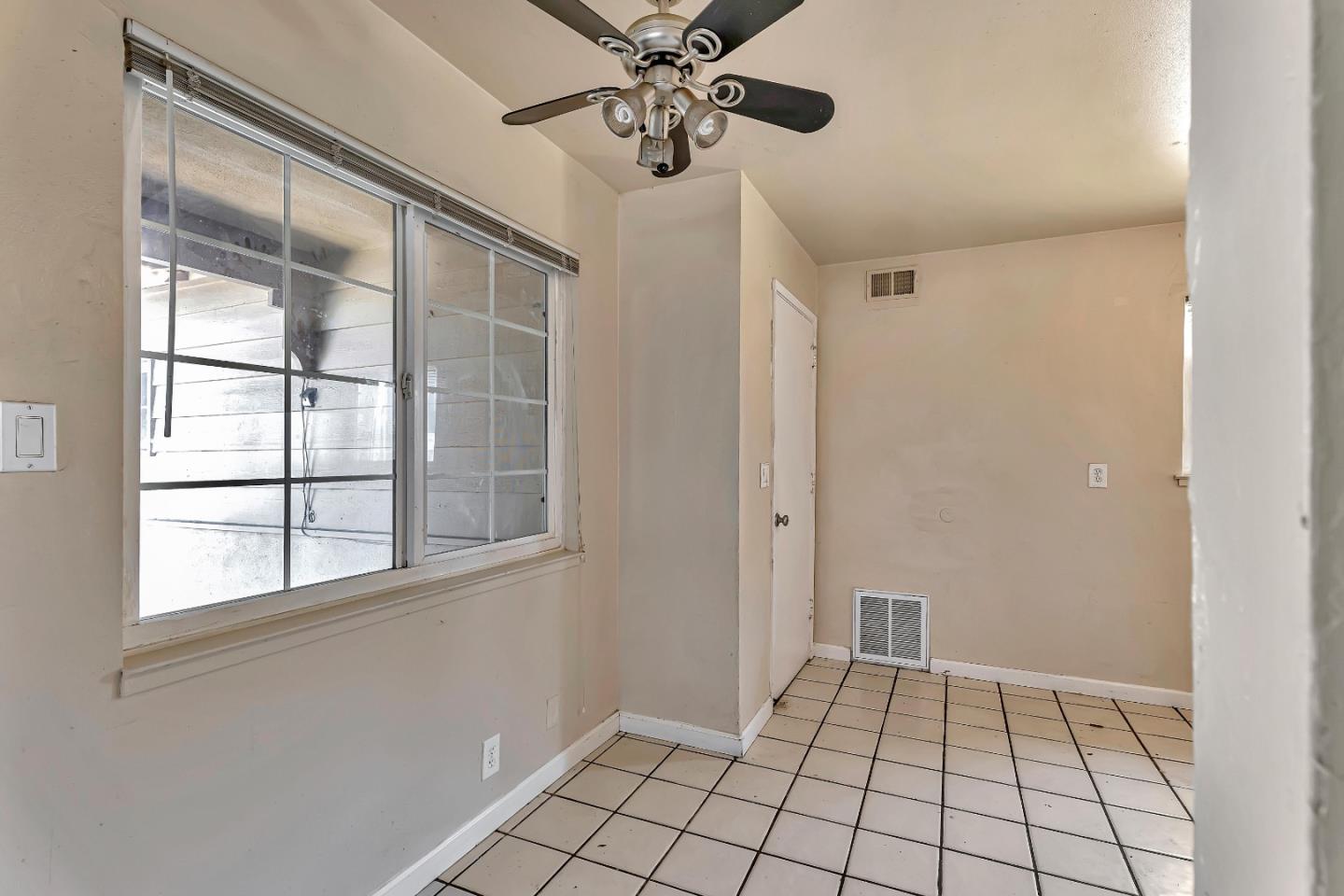 1594 Nickel AVE