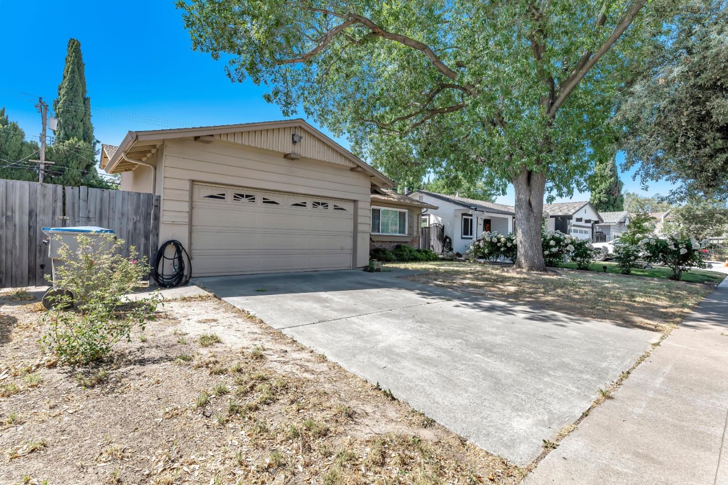 1594 Nickel AVE
