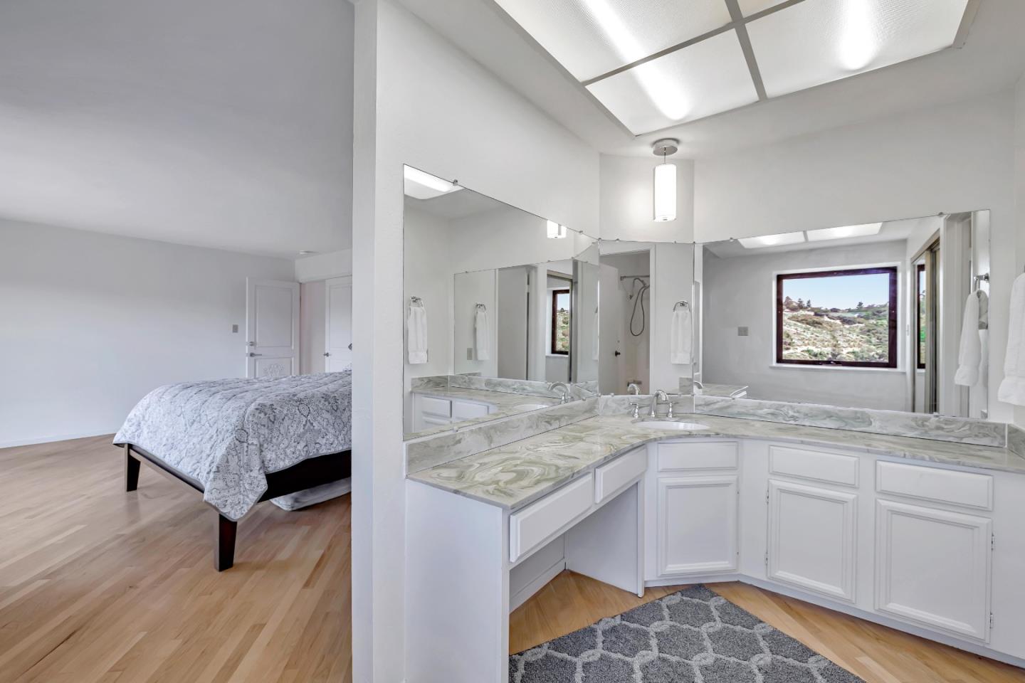 2426 Hastings DR
