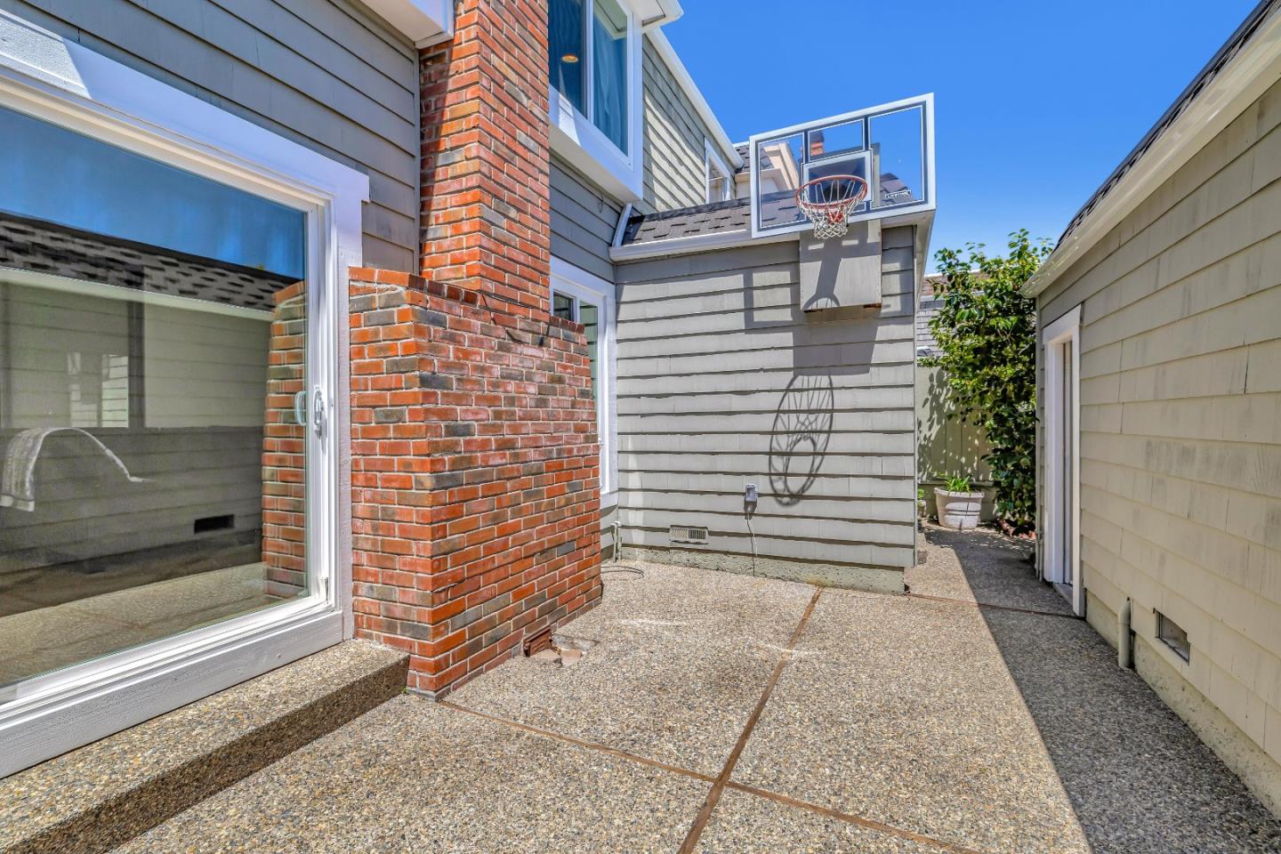 2426 Hastings DR