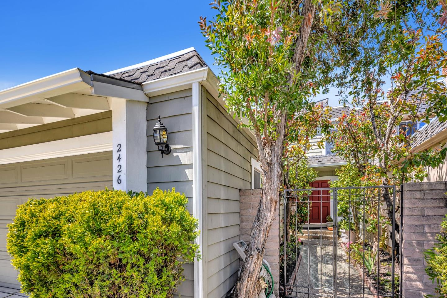 2426 Hastings DR