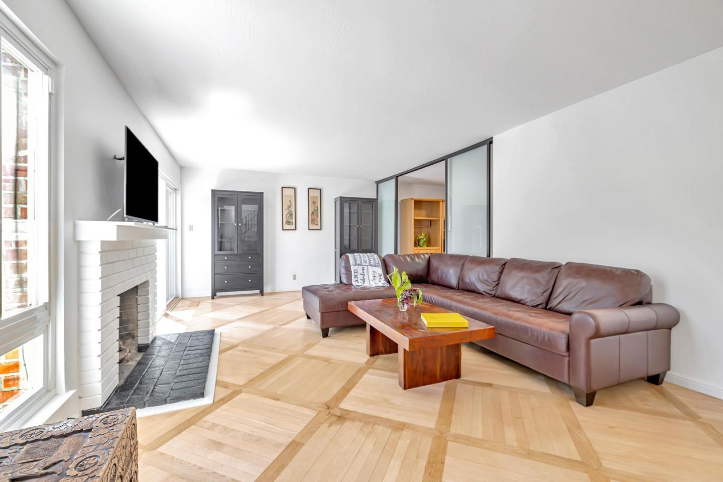 2426 Hastings DR