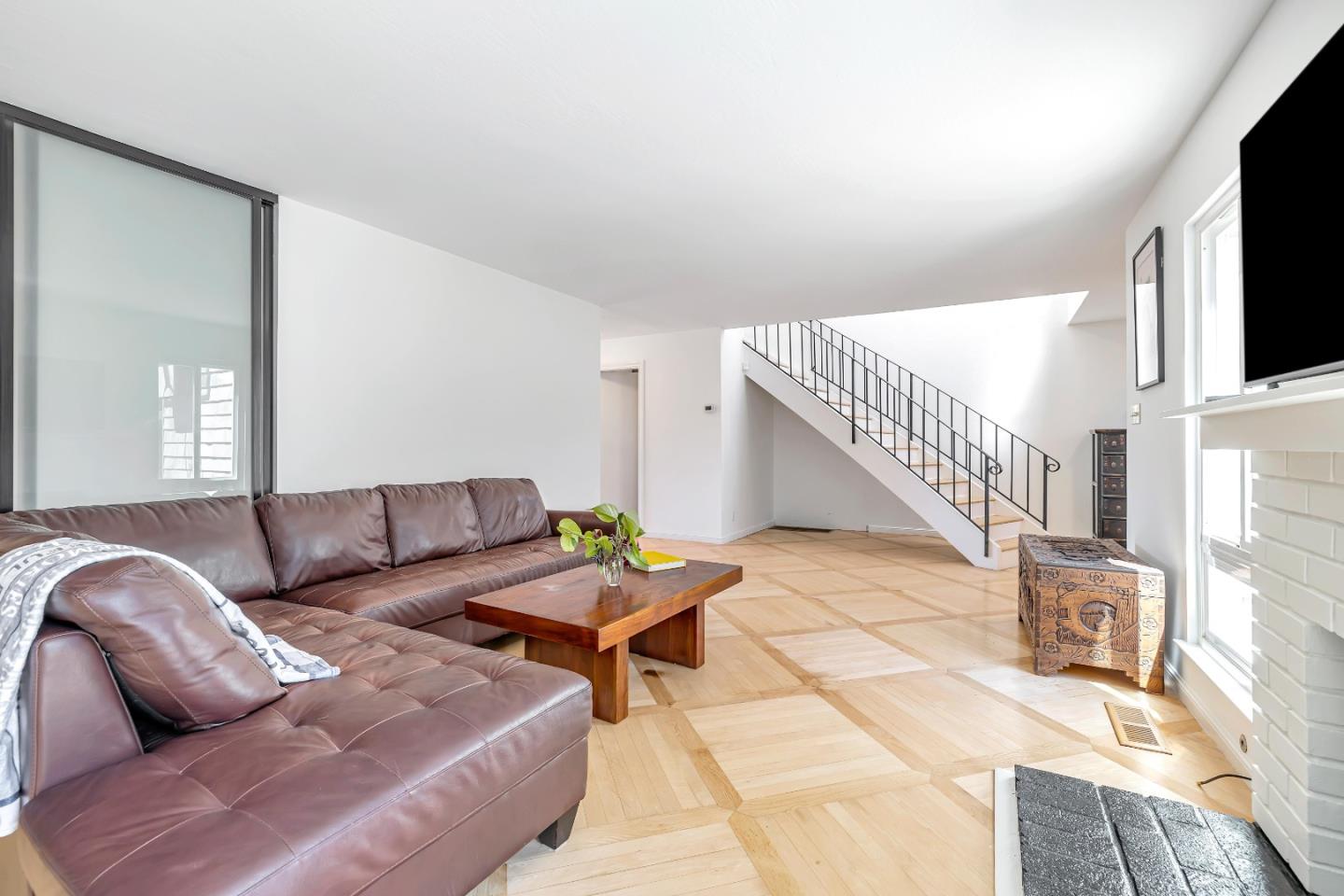 2426 Hastings DR