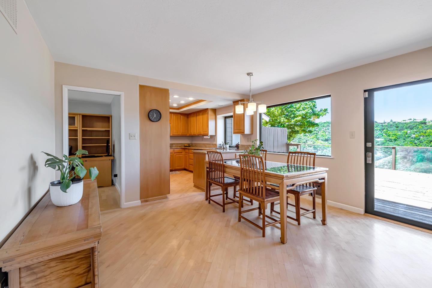 2426 Hastings DR