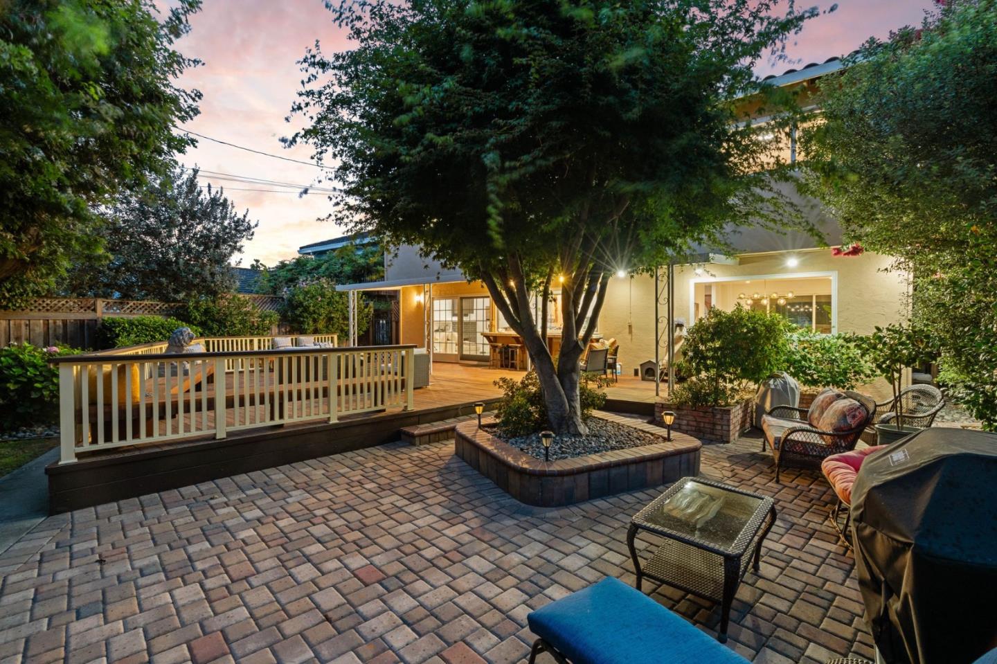 1003 Capitola WAY