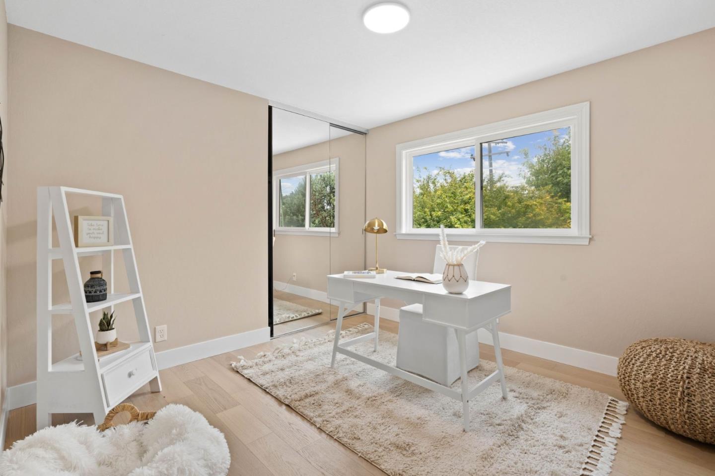 1003 Capitola WAY
