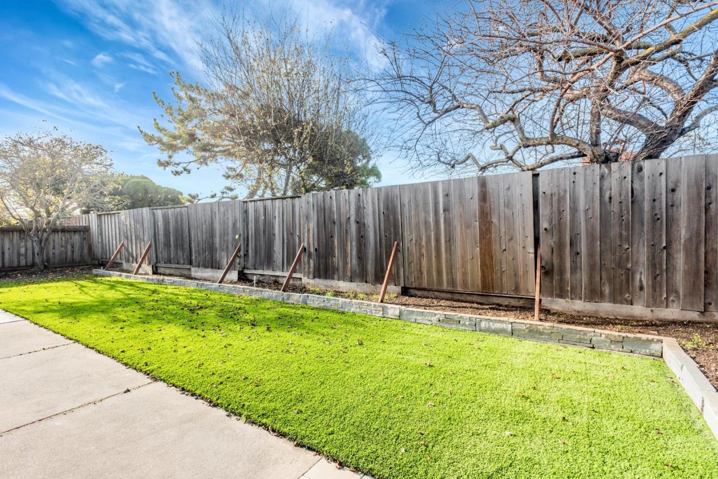 1033 Egret ST